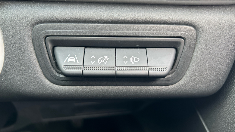 Renault Captur 1.5 dCi 95 Iconic 5dr Diesel Hatchback